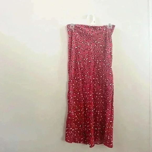 Urban Outfitters red leopard printed midi skirt - Picture 2 of 5